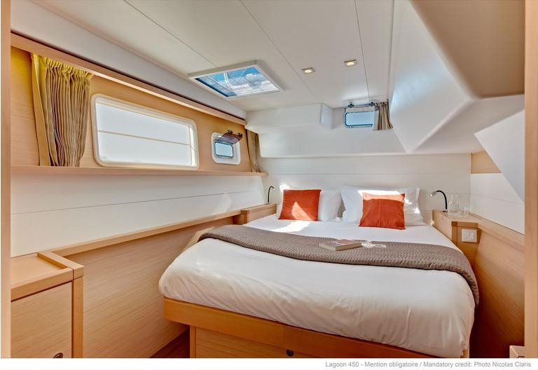 Book yachts online - catamaran - Lagoon 450 - Baccarat - (A/C - Generator - Refit 2021) - rent