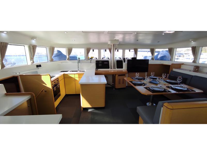 Book yachts online - catamaran - Lagoon 500 - Casino Royale - (A/C - Generator - Refit 2021) - rent