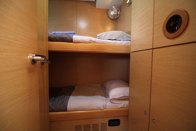 Book yachts online - catamaran - Lagoon 500 - Casino Royale - (A/C - Generator - Refit 2021) - rent