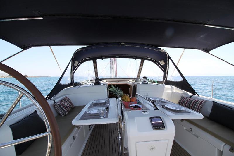 Book yachts online - sailboat - Sun Odyssey 509 5 cabin - Lucky Slot - (A/C - Generator - Refit 2022) - rent