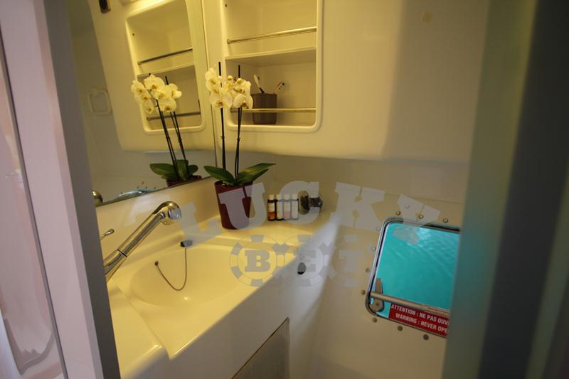 Book yachts online - catamaran - Lavezzi 40 - Lucky Bet - Refit 2019 - rent