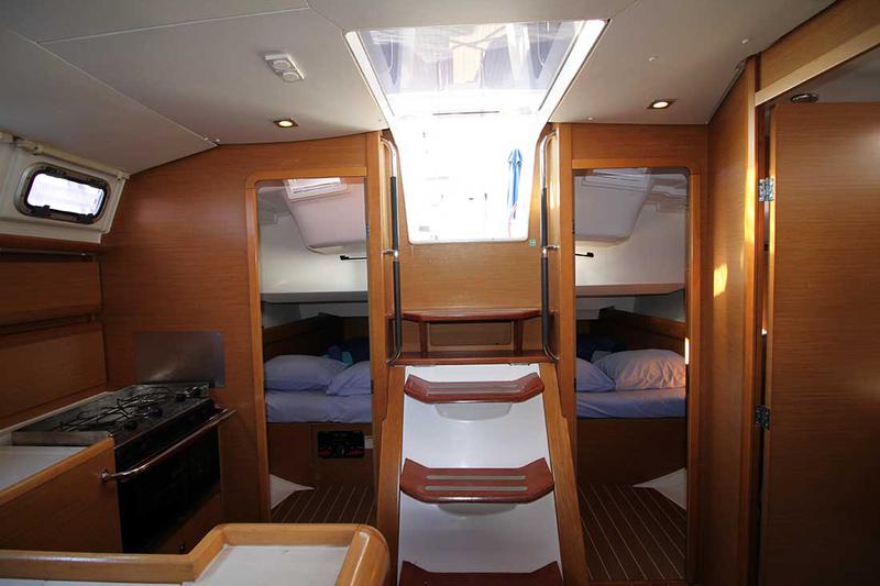 Book yachts online - sailboat - Sun Odyssey 439 - Lucky 7 - Refit 2021 - rent