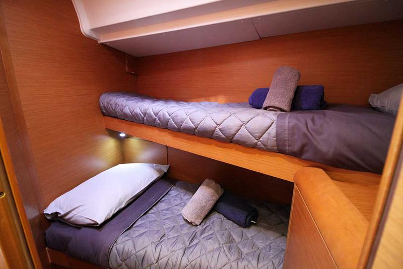 Book yachts online - sailboat - Sun Odyssey 439 - Lucky 7 - Refit 2021 - rent