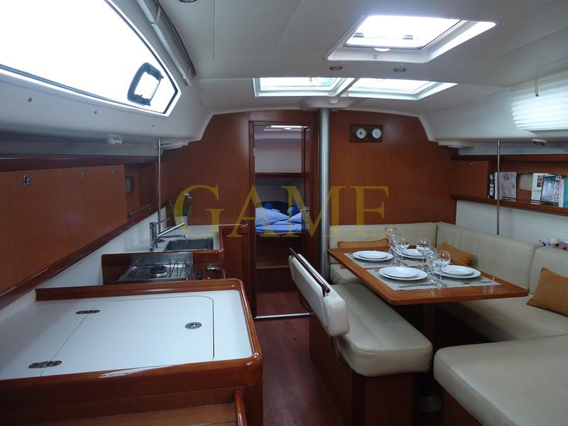 Book yachts online - sailboat - Oceanis 40 - Game - Refit 2020 - rent