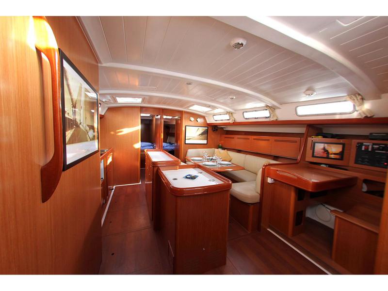 Book yachts online - sailboat - Cyclades 50.5 - Roulette - (A/C - Generator - Refit 2021) - rent