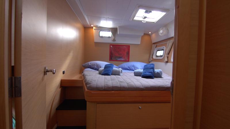 Book yachts online - catamaran - Lagoon 420 - Vegas  - (A/C - Generator - Refit 2021) - rent