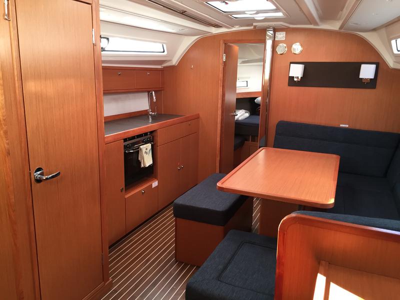 Book yachts online - sailboat - Bavaria Cruiser 41 - S/Y Erifyli - rent