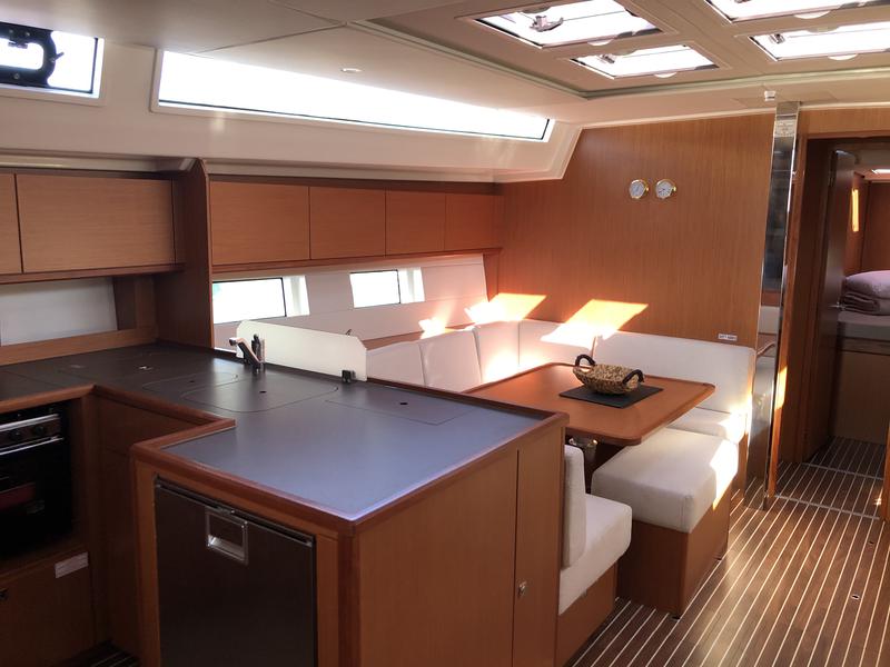 Book yachts online - sailboat - Bavaria C50 - S/Y Elli - rent