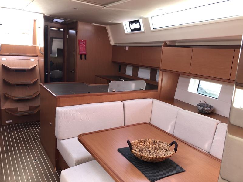 Book yachts online - sailboat - Bavaria C50 - S/Y Elli - rent