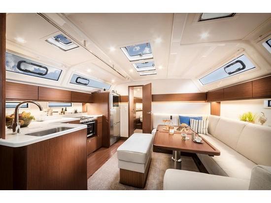 Book yachts online - sailboat - Bavaria Cruiser 46 Style - S/Y Semeli - rent