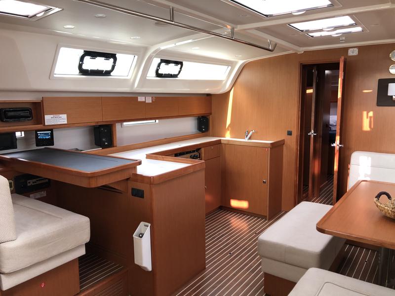 Book yachts online - sailboat - Bavaria Cruiser 51 - S/Y Thalassa - rent