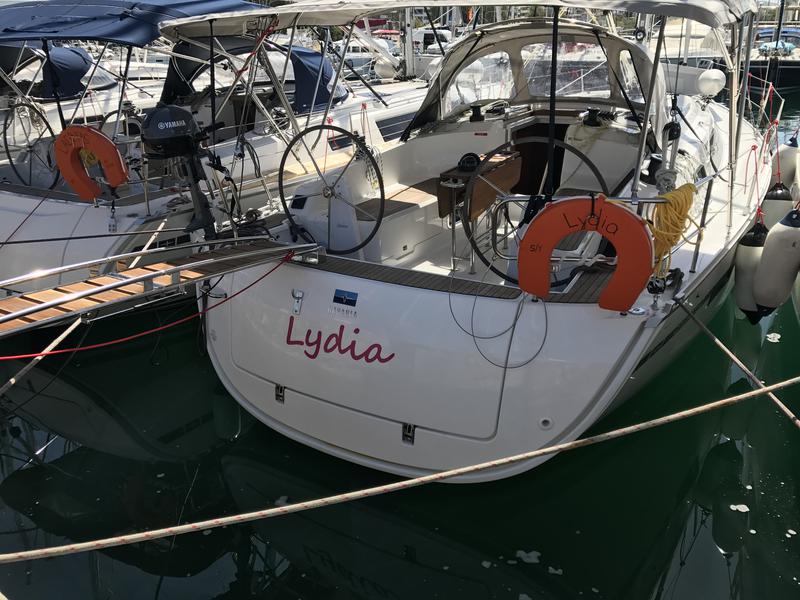 Book yachts online - sailboat - Bavaria Cruiser 37 - S/Y Lydia - rent