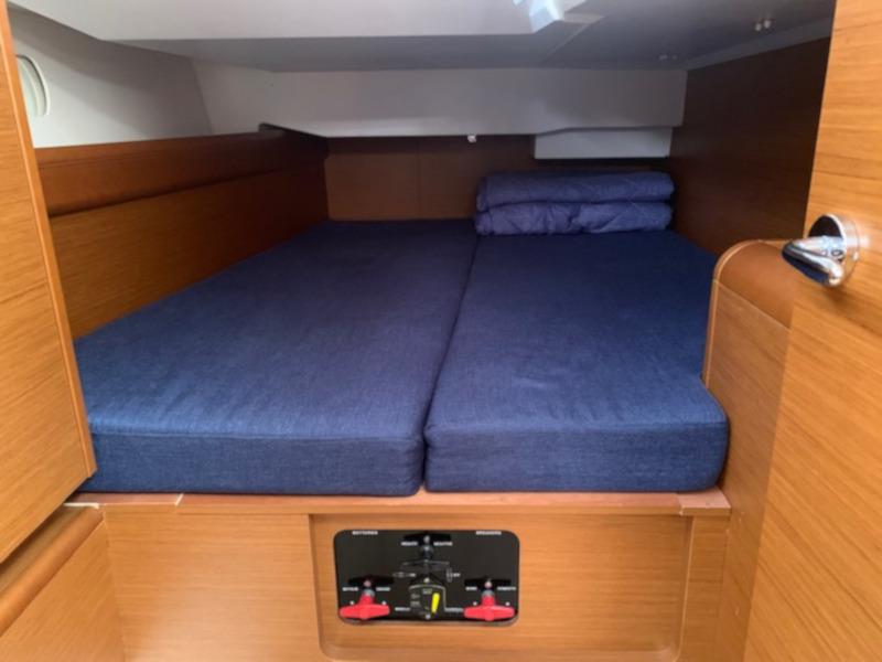 Book yachts online - sailboat - Sun Odyssey 449 - Nashira - rent