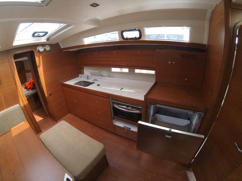 Book yachts online - sailboat - Dufour 460 Grand Large - Olipa - rent