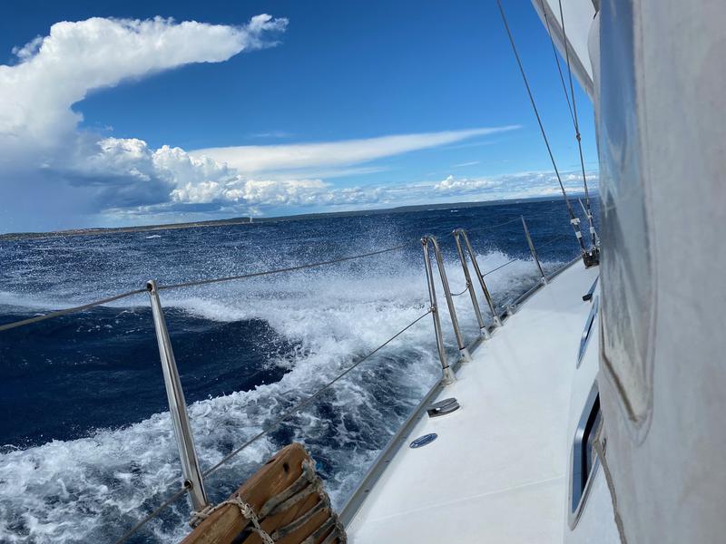 Book yachts online - sailboat - Hanse 430e - Astraios - rent