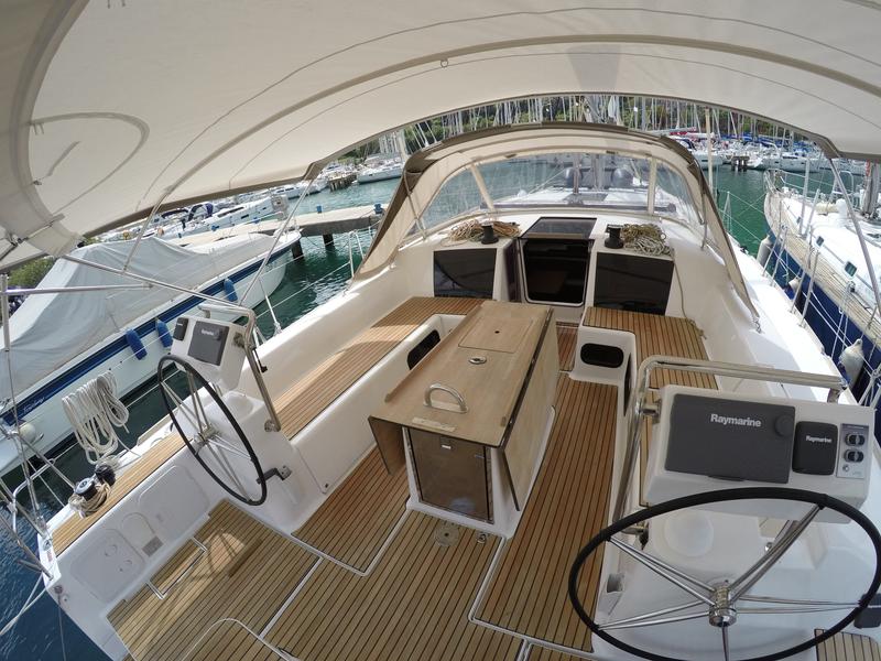 Book yachts online - sailboat - Dufour 512 Grand Large - Luce - rent