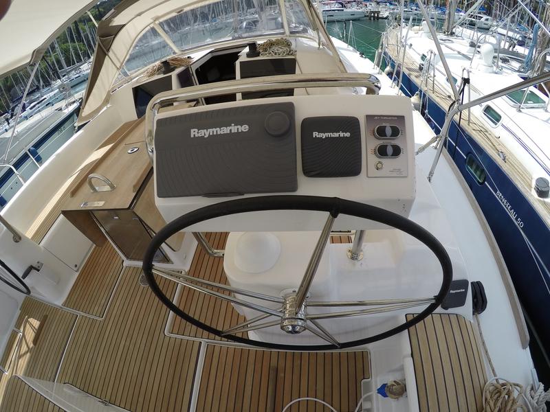 Book yachts online - sailboat - Dufour 512 Grand Large - Luce - rent