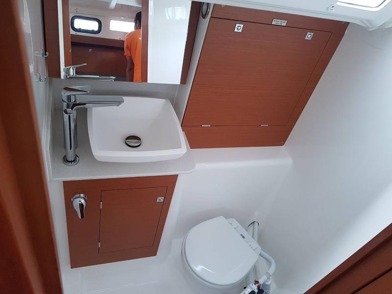 Book yachts online - sailboat - Dufour 360 Grand Large - Krka - rent