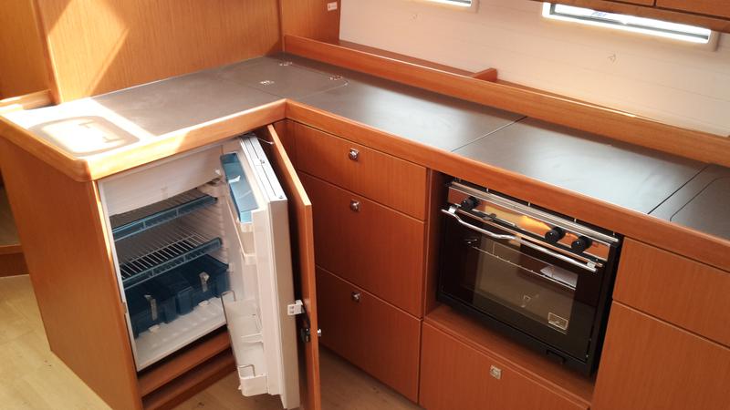 Book yachts online - sailboat - Bavaria Cruiser 46 - Katina - rent