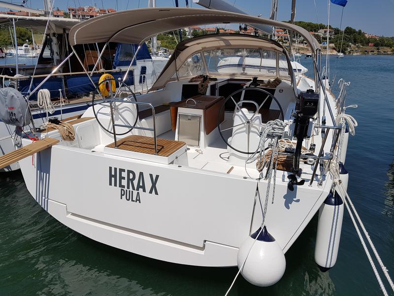 Book yachts online - sailboat - Dufour 512 Grand Large - HERA X - rent