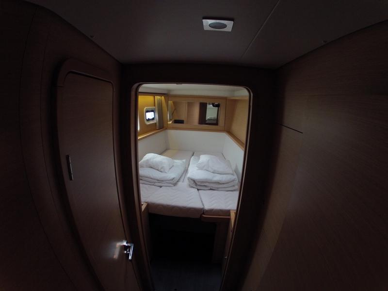 Book yachts online - catamaran - Lagoon 450 - Bevanda - rent