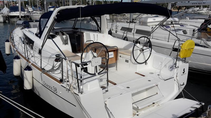 Book yachts online - sailboat - Oceanis 38 - Maun - rent