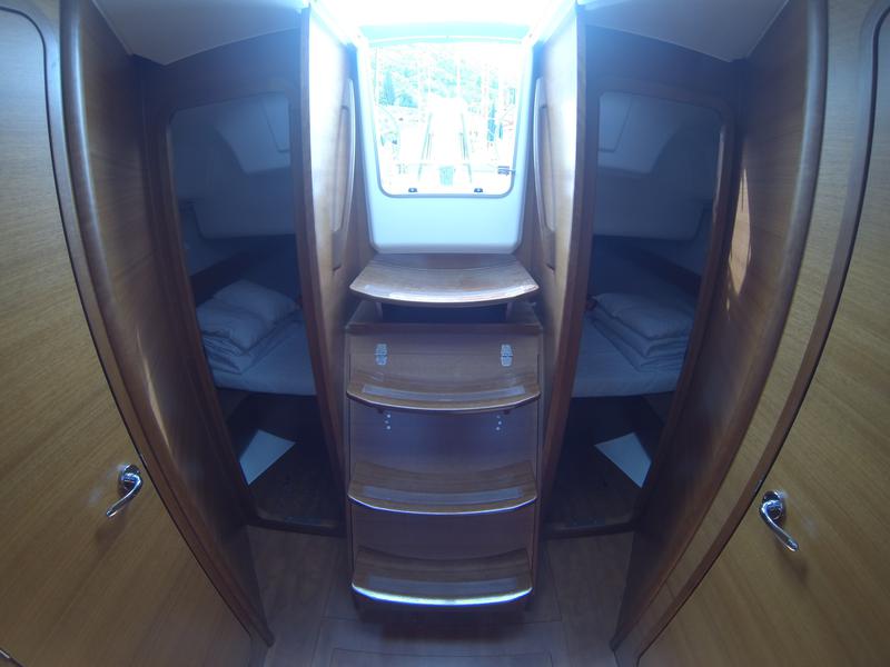 Book yachts online - sailboat - Dufour 382 Grand Large - Gangaro - rent