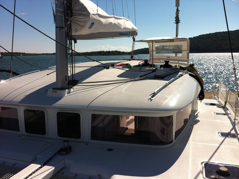 Book yachts online - catamaran - Lagoon 400 S2 - Evelina - rent