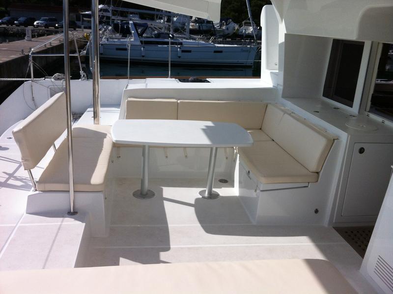 Book yachts online - catamaran - Lagoon 450 - Mej - rent