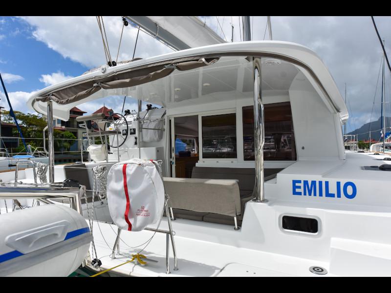 Book yachts online - catamaran - Lagoon 400 - Emilio - rent