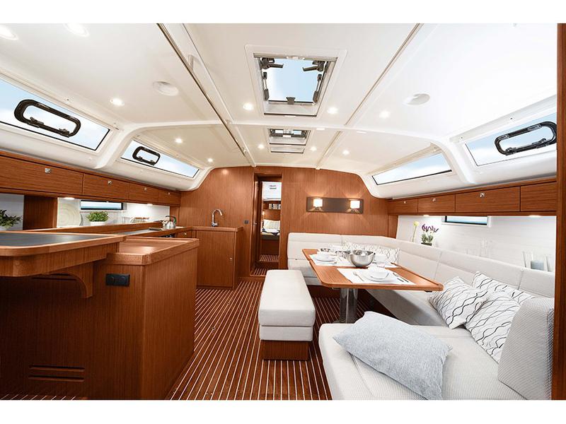 Book yachts online - sailboat - Bavaria 51 BT '15 - India - rent