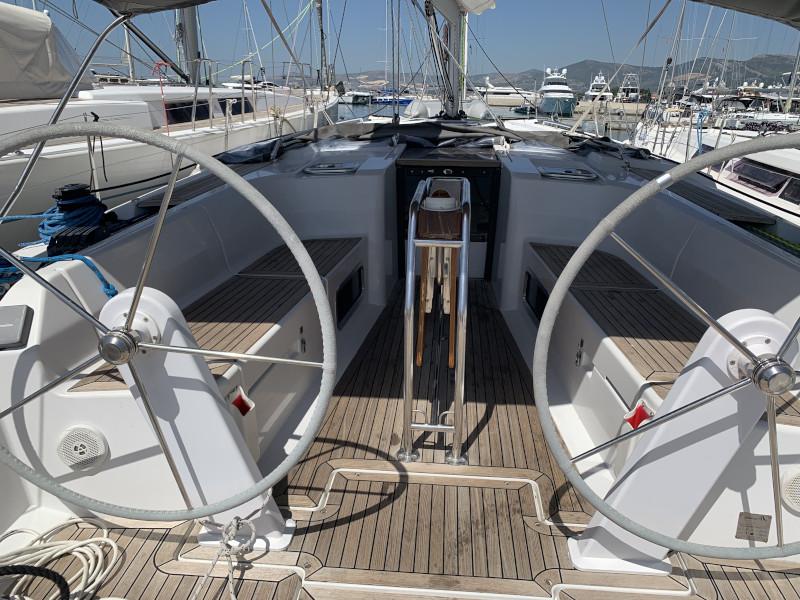 Book yachts online - sailboat - Hanse 445 - DEVIATY - rent