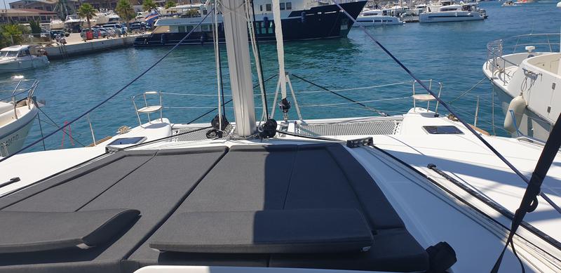 Book yachts online - catamaran - Lagoon 450 Fly - CALM POINT - rent