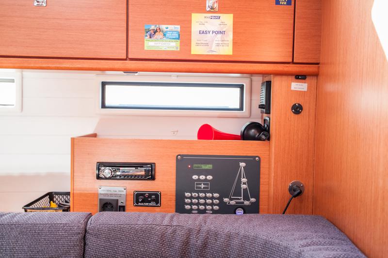 Book yachts online - sailboat - Bavaria Cruiser 46 - Easy Point - rent