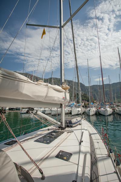 Book yachts online - sailboat - Bavaria Cruiser 46 - Easy Point - rent