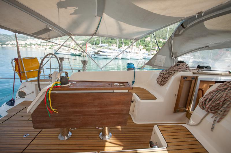 Book yachts online - sailboat - Bavaria Cruiser 46 - Easy Point - rent
