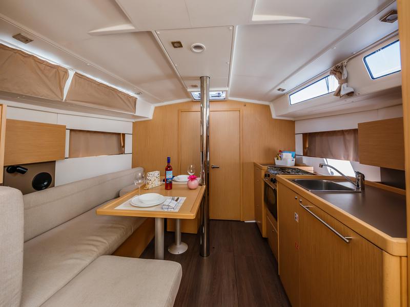 Book yachts online - sailboat - Oceanis 38.1 - Obsession - rent