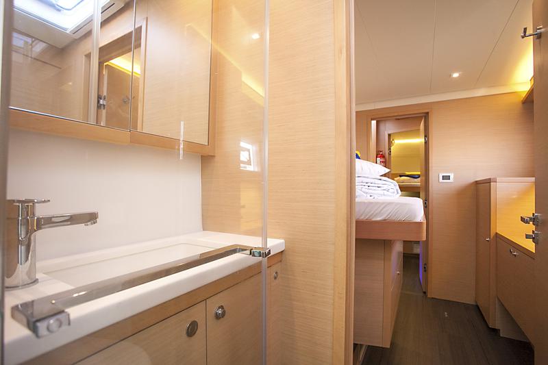 Book yachts online - catamaran - Lagoon 52 FLY - GREAT SALSA  - rent