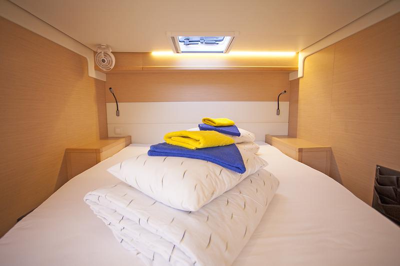 Book yachts online - catamaran - Lagoon 52 FLY - GREAT SALSA  - rent