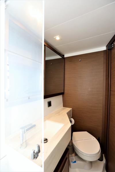 Book yachts online - catamaran - Lagoon 46 Fly - LADY POINT  - rent