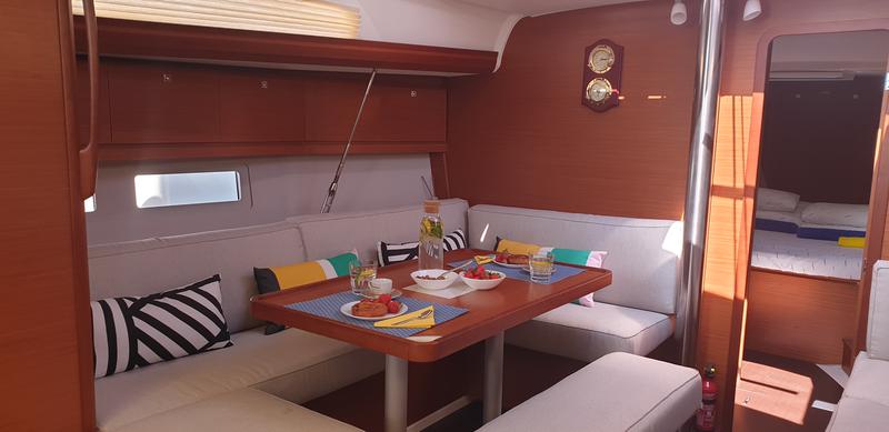 Book yachts online - catamaran - Lagoon 450 Fly - REGGAE POINT - rent