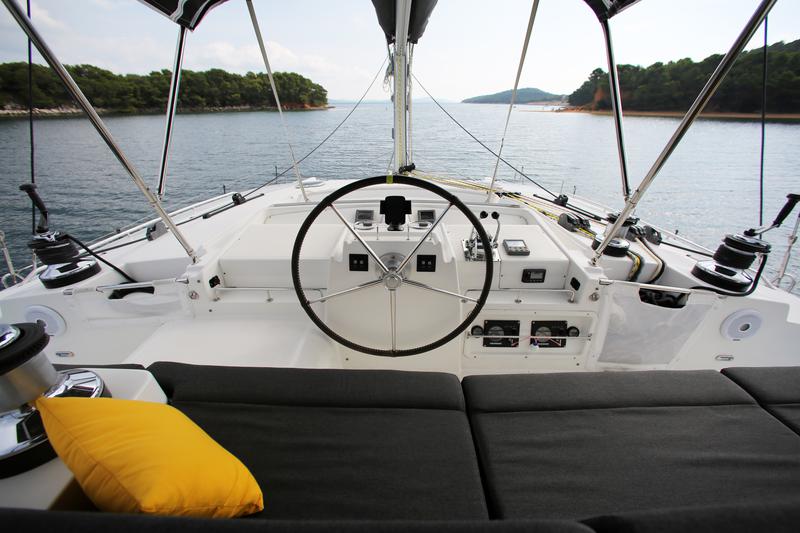 Book yachts online - catamaran - Lagoon 440 - UNIQUE - rent