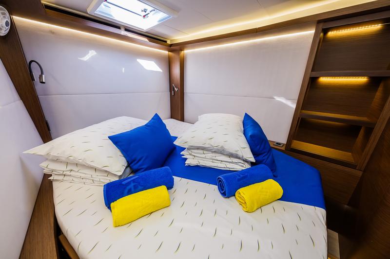 Book yachts online - catamaran - Lagoon 50 Fly - SUMMER STAR  - rent