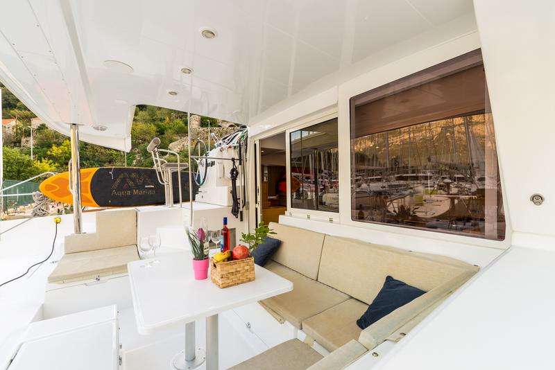 Book yachts online - catamaran - Lagoon 400 S2 - SUMMERTIME  - rent