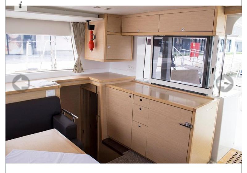 Book yachts online - catamaran - Lagoon 450 Fly - SUNSHINE I - rent