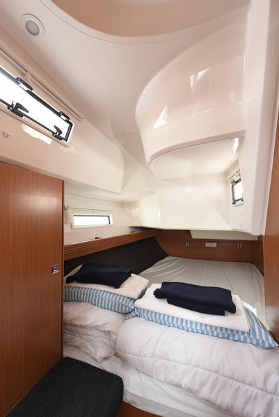Book yachts online - sailboat - Bavaria Cruiser 37 - Nancy - rent