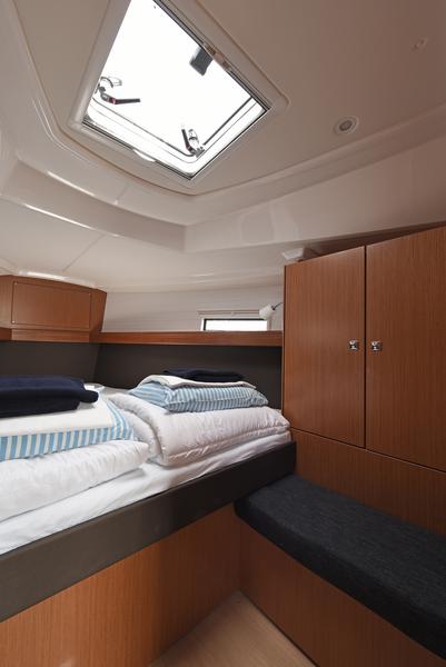 Book yachts online - sailboat - Bavaria Cruiser 37 - Nancy - rent