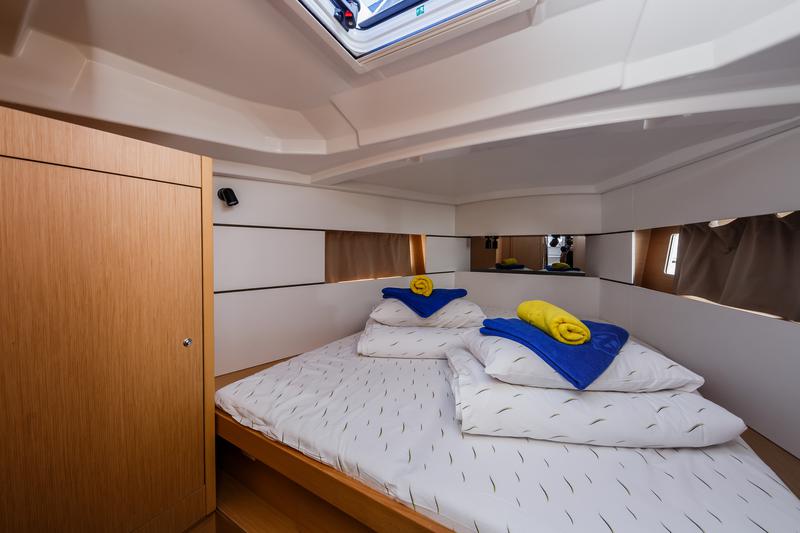Book yachts online - sailboat - Oceanis 38.1 - Pleasure - rent