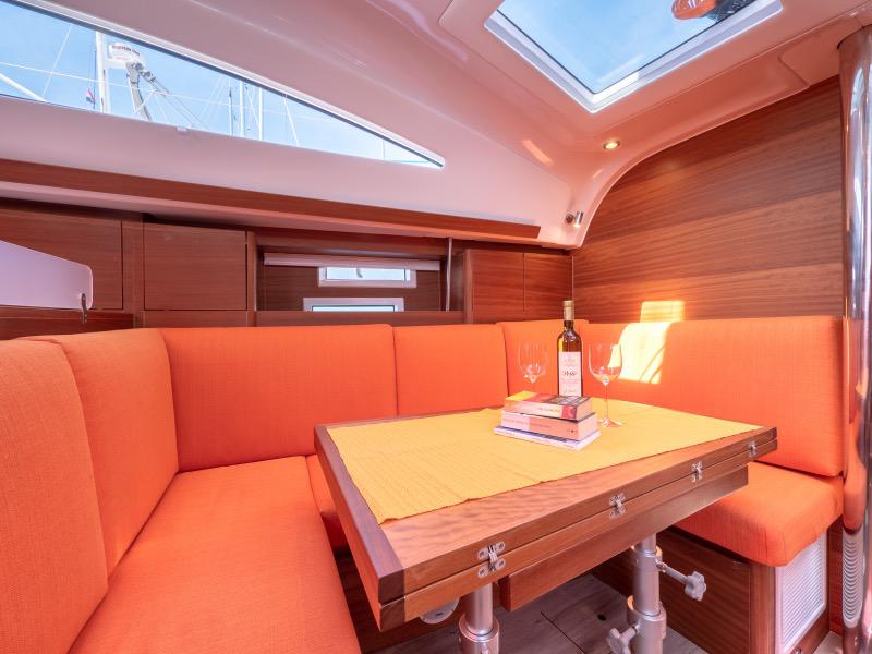 Book yachts online - sailboat - Elan 40.1 Impression - FUNKY  - rent