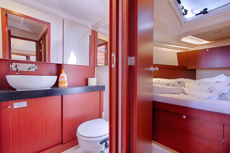 Book yachts online - sailboat - Hanse 455 - SEA LEGEND - rent